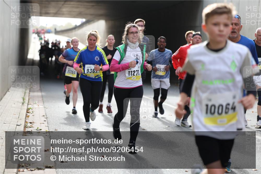 05.10.2025 - 20. swb-Marathon Bremen Michael Strokosch http://msf.ph/oto/9206454 05.10.2025 10:49:01 Laufen 11151, 9367, 11271, 0533, 10064, 3 meine-sportfotos.de