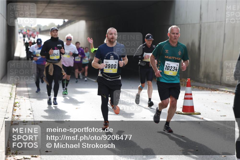05.10.2025 - 20. swb-Marathon Bremen Michael Strokosch http://msf.ph/oto/9206477 05.10.2025 10:49:10 Laufen 1045, 810, 3900, 10234 meine-sportfotos.de