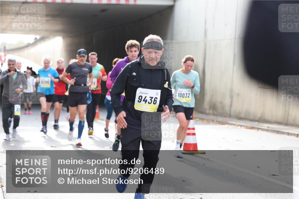 05.10.2025 - 20. swb-Marathon Bremen Michael Strokosch http://msf.ph/oto/9206489 05.10.2025 10:49:16 Laufen 9436, 10032 meine-sportfotos.de
