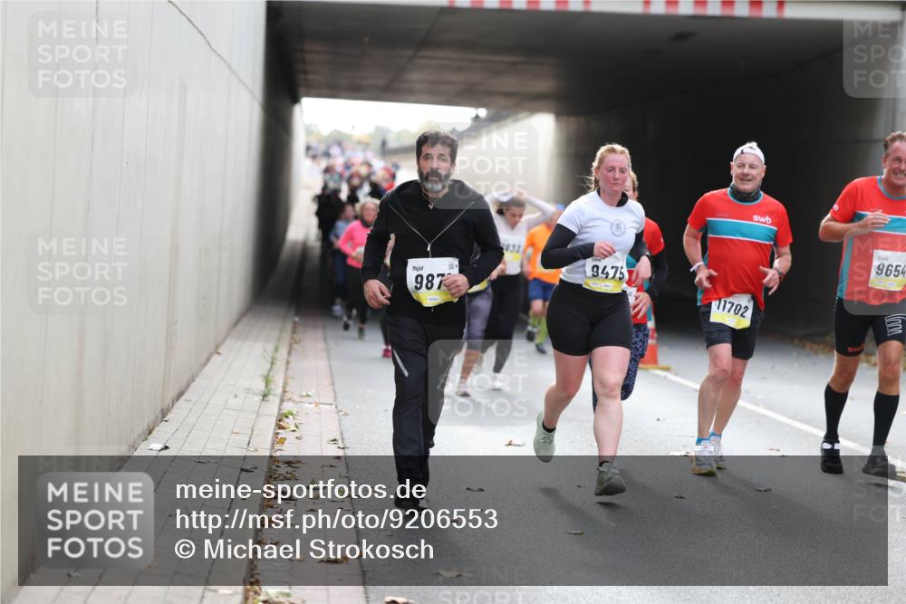 05.10.2025 - 20. swb-Marathon Bremen Michael Strokosch http://msf.ph/oto/9206553 05.10.2025 10:49:50 Laufen 987, 9475, 11702, 9654 meine-sportfotos.de
