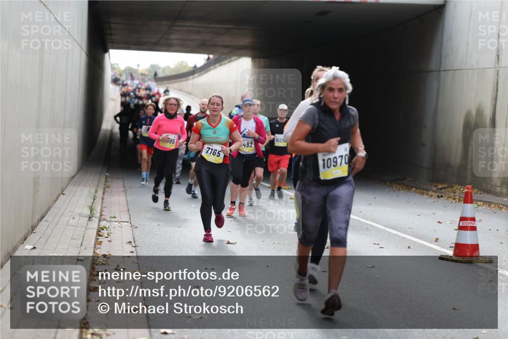 05.10.2025 - 20. swb-Marathon Bremen Michael Strokosch http://msf.ph/oto/9206562 05.10.2025 10:49:53 Laufen 1025, 492, 85, 7165, 10970 meine-sportfotos.de