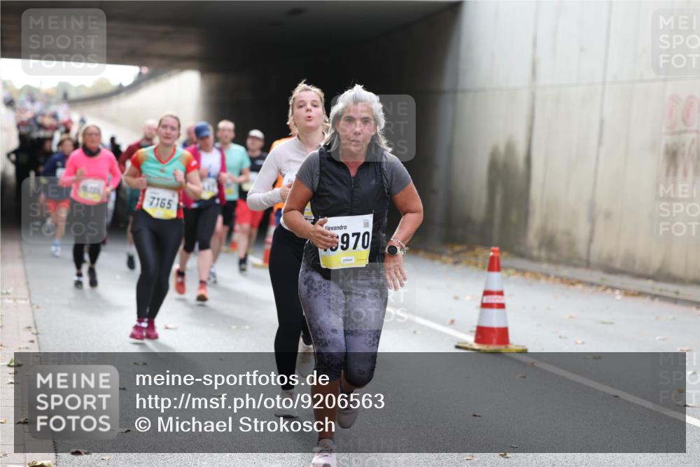 05.10.2025 - 20. swb-Marathon Bremen Michael Strokosch http://msf.ph/oto/9206563 05.10.2025 10:49:54 Laufen 7165, 970 meine-sportfotos.de