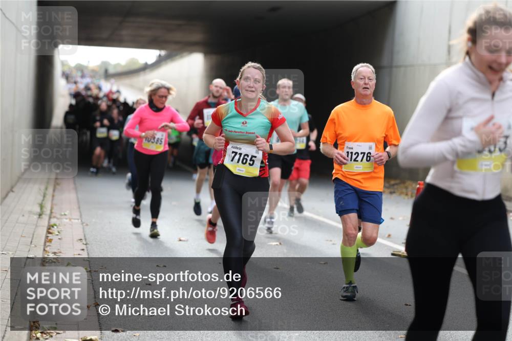 05.10.2025 - 20. swb-Marathon Bremen Michael Strokosch http://msf.ph/oto/9206566 05.10.2025 10:49:55 Laufen 0385, 0, 5, 7165, 1276 meine-sportfotos.de