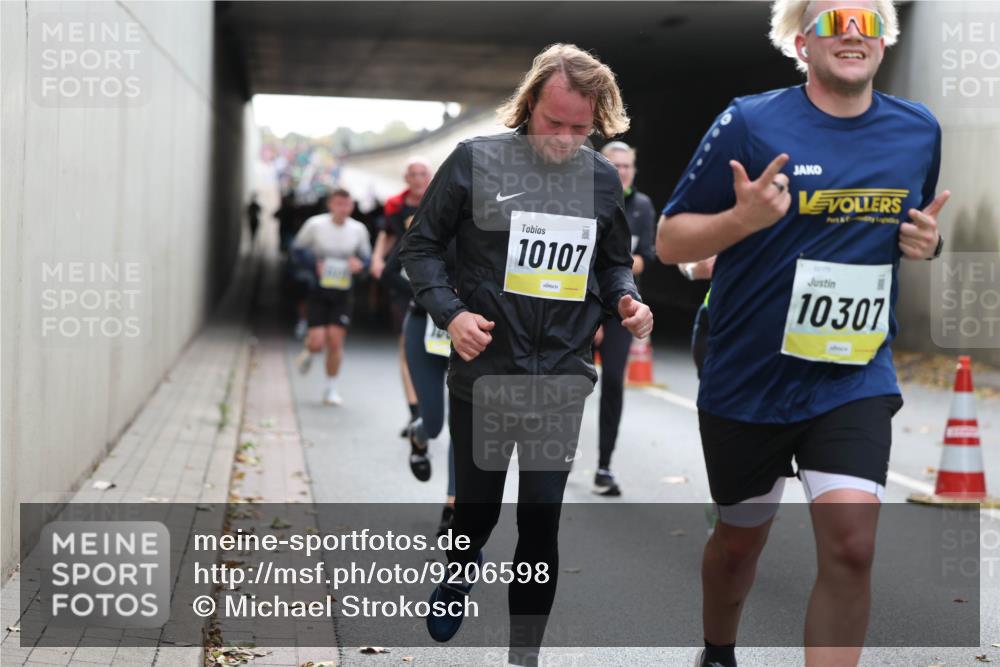 05.10.2025 - 20. swb-Marathon Bremen Michael Strokosch http://msf.ph/oto/9206598 05.10.2025 10:50:07 Laufen 10107, 10307 meine-sportfotos.de