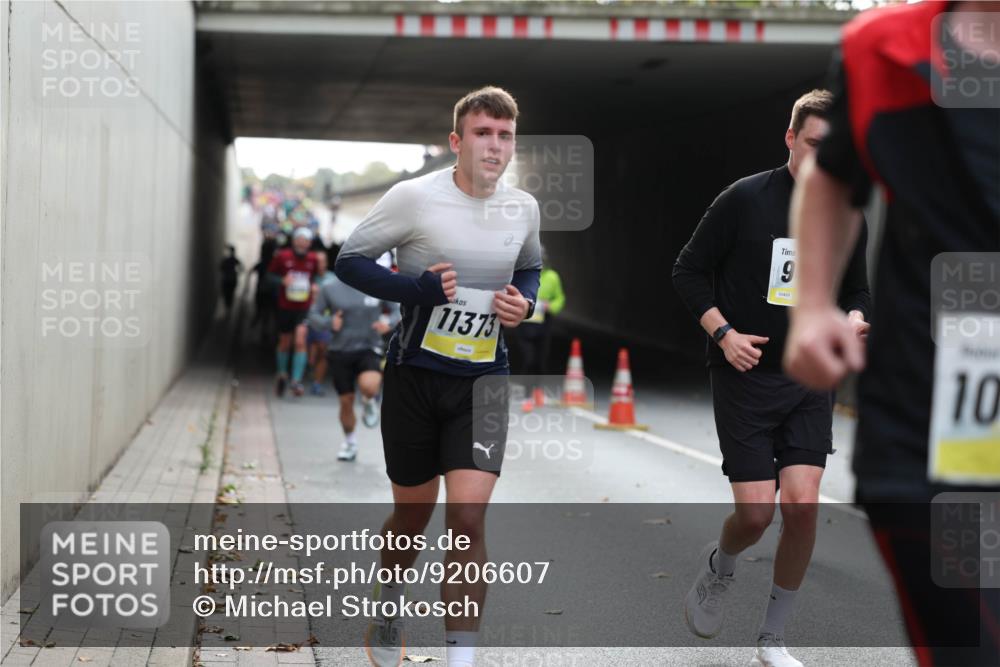 05.10.2025 - 20. swb-Marathon Bremen Michael Strokosch http://msf.ph/oto/9206607 05.10.2025 10:50:11 Laufen 11373, 9, 02429, 10 meine-sportfotos.de