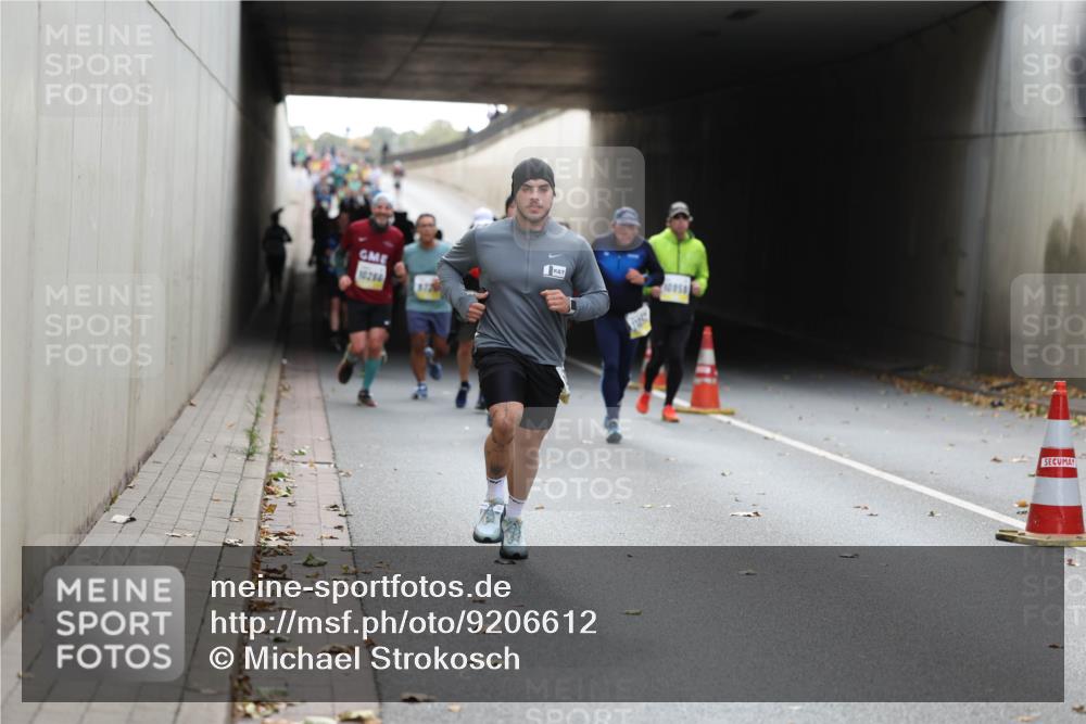 05.10.2025 - 20. swb-Marathon Bremen Michael Strokosch http://msf.ph/oto/9206612 05.10.2025 10:50:13 Laufen 10264, 3729 meine-sportfotos.de