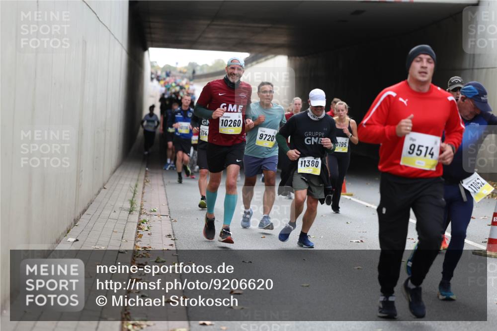05.10.2025 - 20. swb-Marathon Bremen Michael Strokosch http://msf.ph/oto/9206620 05.10.2025 10:50:17 Laufen 10260, 0116, 114, 0195, 9514, 9720, 11380, 11052 meine-sportfotos.de