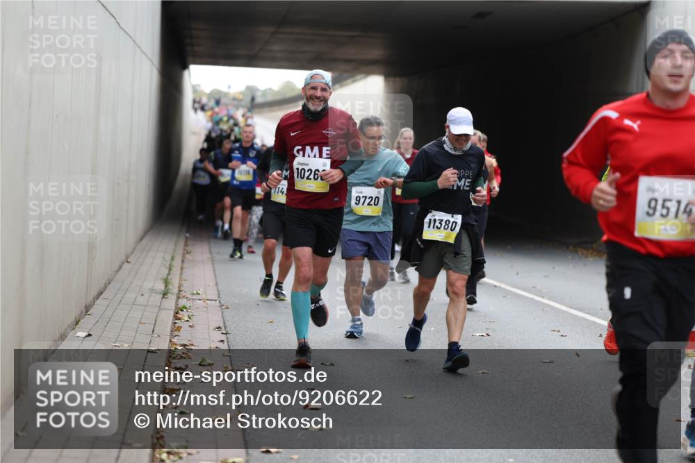 05.10.2025 - 20. swb-Marathon Bremen Michael Strokosch http://msf.ph/oto/9206622 05.10.2025 10:50:17 Laufen 714, 1026, 9514, 9720, 11380 meine-sportfotos.de