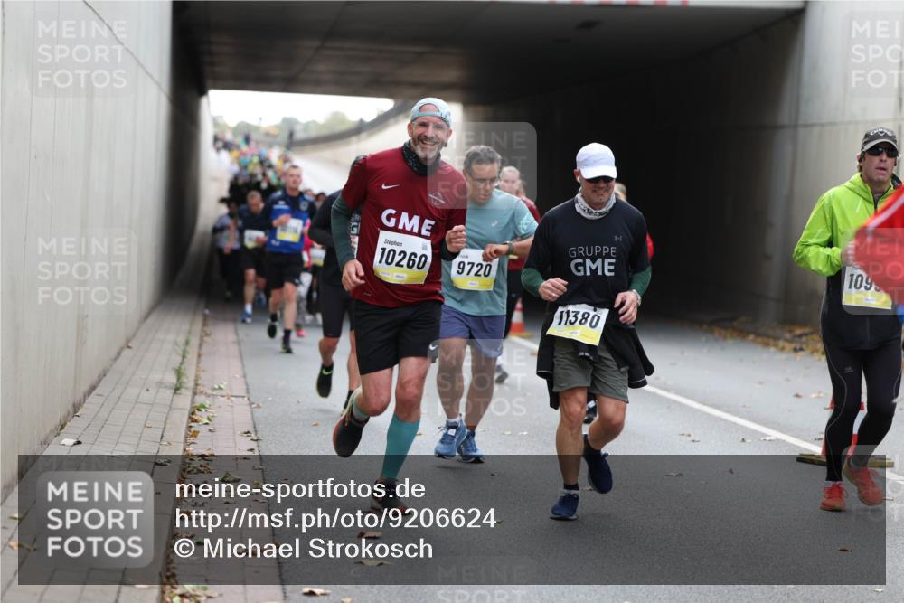 05.10.2025 - 20. swb-Marathon Bremen Michael Strokosch http://msf.ph/oto/9206624 05.10.2025 10:50:18 Laufen 1095, 10260, 9720, 11380 meine-sportfotos.de