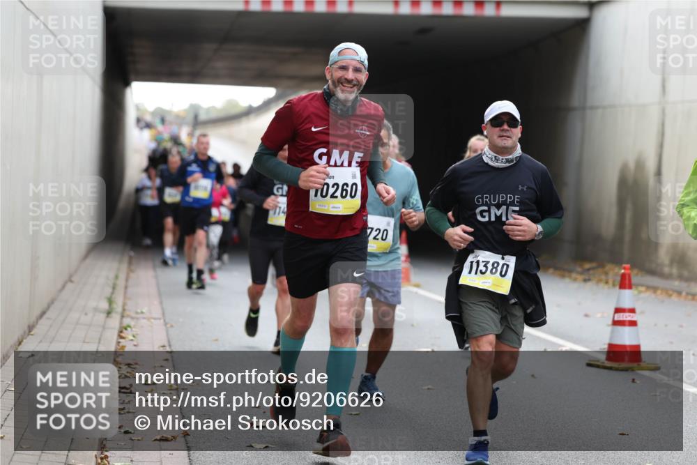 05.10.2025 - 20. swb-Marathon Bremen Michael Strokosch http://msf.ph/oto/9206626 05.10.2025 10:50:19 Laufen 14, 0260, 02370, 720, 11380 meine-sportfotos.de