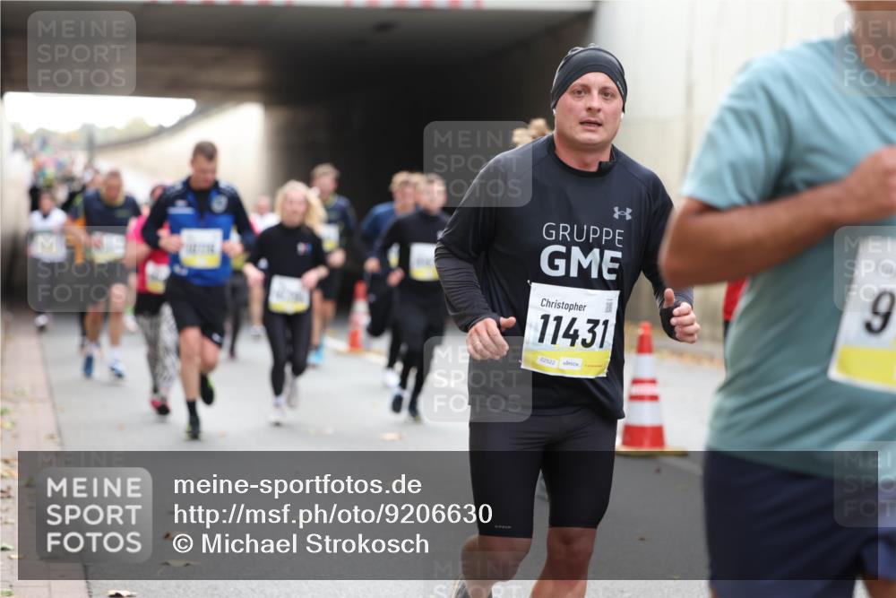 05.10.2025 - 20. swb-Marathon Bremen Michael Strokosch http://msf.ph/oto/9206630 05.10.2025 10:50:21 Laufen 11431, 02522, 9 meine-sportfotos.de