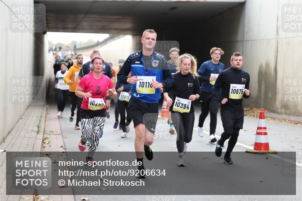 05.10.2025 - 20. swb-Marathon Bremen Michael Strokosch http://msf.ph/oto/9206634 05.10.2025 10:50:23 Laufen 10765, 03, 1020, 10015, 10116, 10394, 10675 meine-sportfotos.de