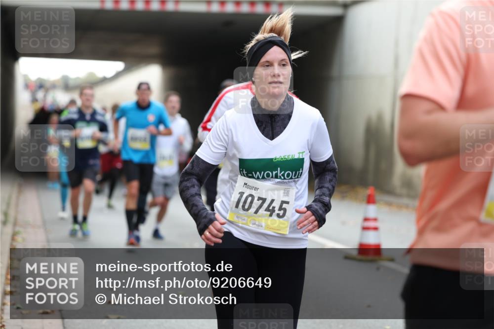 05.10.2025 - 20. swb-Marathon Bremen Michael Strokosch http://msf.ph/oto/9206649 05.10.2025 10:50:29 Laufen 10745, 01902 meine-sportfotos.de