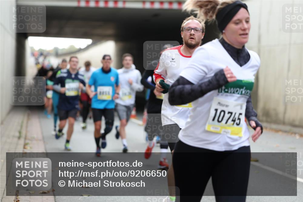05.10.2025 - 20. swb-Marathon Bremen Michael Strokosch http://msf.ph/oto/9206650 05.10.2025 10:50:29 Laufen 10745 meine-sportfotos.de