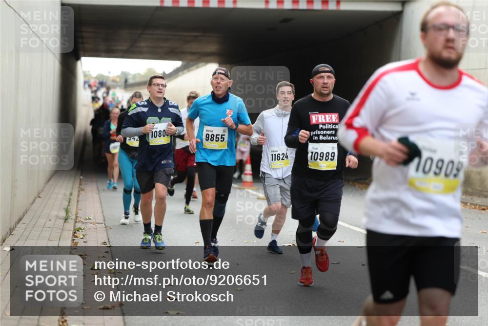 05.10.2025 - 20. swb-Marathon Bremen Michael Strokosch http://msf.ph/oto/9206651 05.10.2025 10:50:29 Laufen 1080, 342, 9855, 11624, 10989, 10909 meine-sportfotos.de