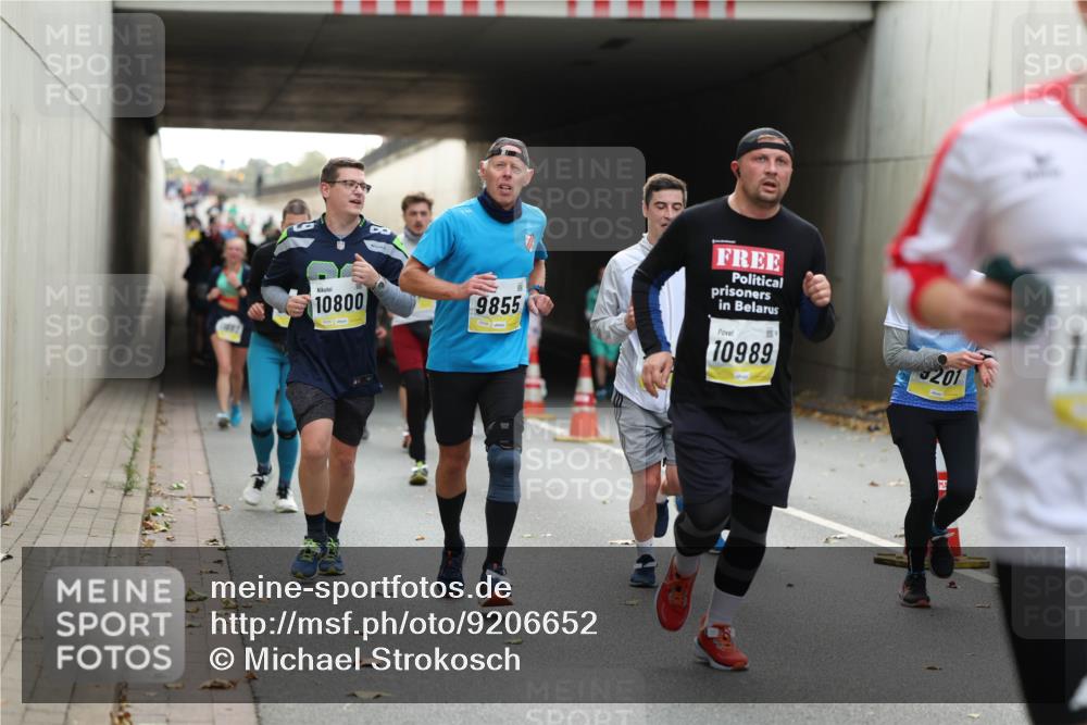 05.10.2025 - 20. swb-Marathon Bremen Michael Strokosch http://msf.ph/oto/9206652 05.10.2025 10:50:30 Laufen 1442, 10800, 9855, 10989, 201 meine-sportfotos.de