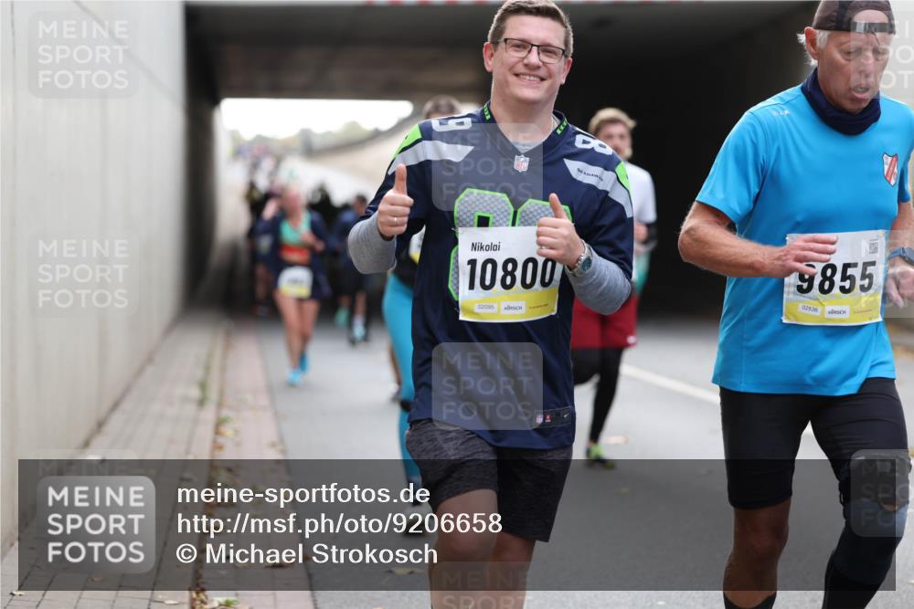05.10.2025 - 20. swb-Marathon Bremen Michael Strokosch http://msf.ph/oto/9206658 05.10.2025 10:50:32 Laufen 10800, 02095, 9855, 02536 meine-sportfotos.de