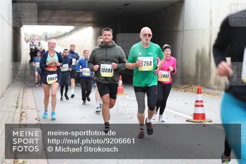 05.10.2025 - 20. swb-Marathon Bremen Michael Strokosch http://msf.ph/oto/9206661 05.10.2025 10:50:34 Laufen 11693, 9541, 1148, 10088, 758, 992 meine-sportfotos.de