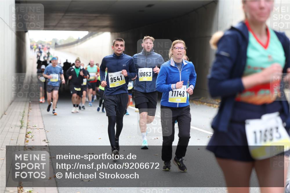 05.10.2025 - 20. swb-Marathon Bremen Michael Strokosch http://msf.ph/oto/9206672 05.10.2025 10:50:37 Laufen 9541, 10653, 77148, 11693 meine-sportfotos.de