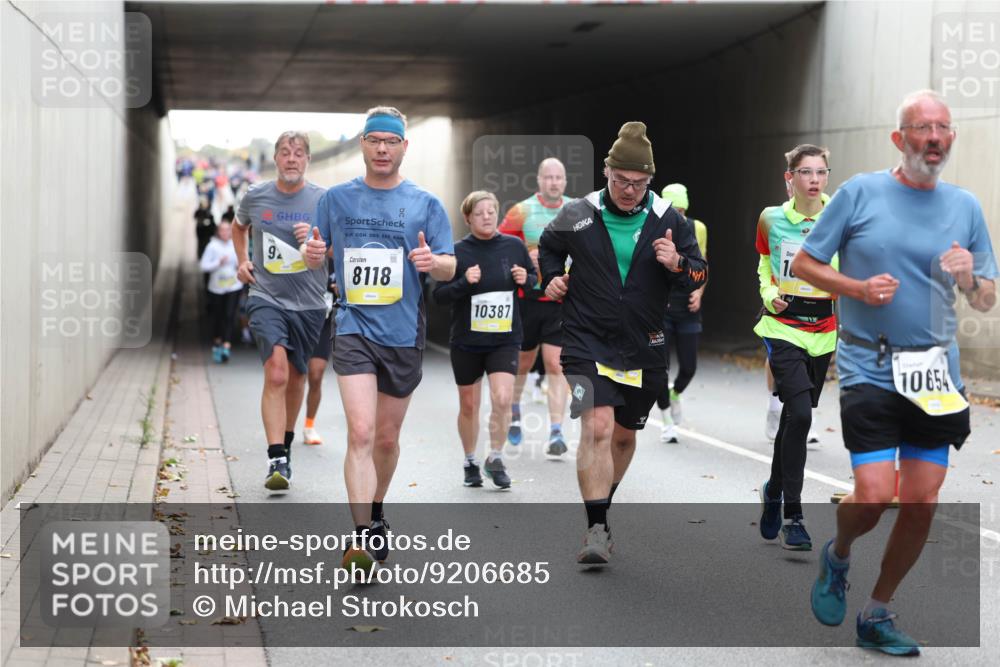 05.10.2025 - 20. swb-Marathon Bremen Michael Strokosch http://msf.ph/oto/9206685 05.10.2025 10:50:42 Laufen 9, 90, 8118, 10387, 10654 meine-sportfotos.de
