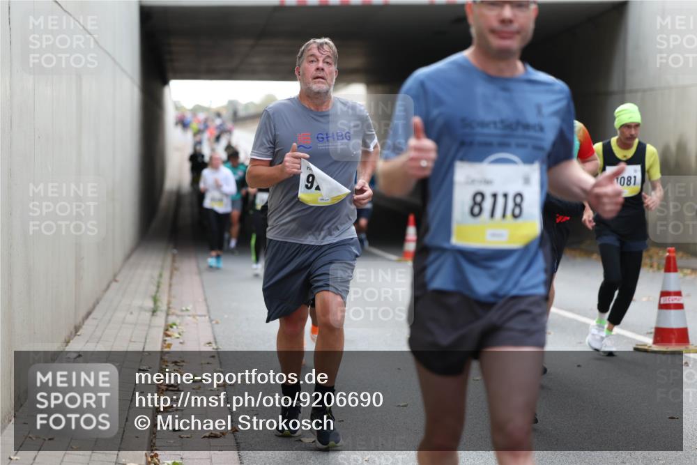 05.10.2025 - 20. swb-Marathon Bremen Michael Strokosch http://msf.ph/oto/9206690 05.10.2025 10:50:44 Laufen 9, 8118, 1081 meine-sportfotos.de