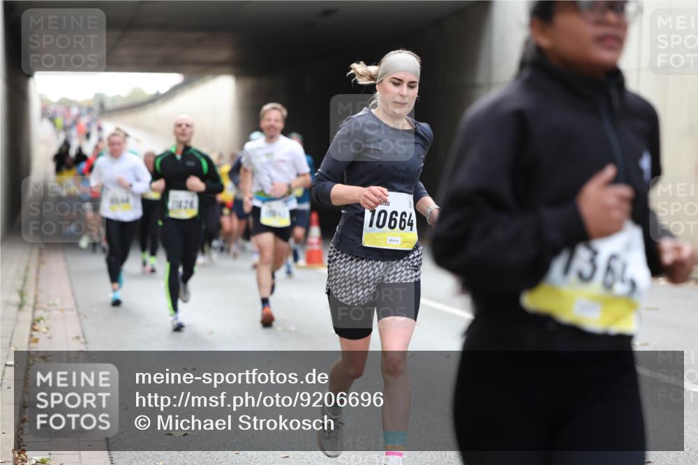 05.10.2025 - 20. swb-Marathon Bremen Michael Strokosch http://msf.ph/oto/9206696 05.10.2025 10:50:47 Laufen 10664, 136 meine-sportfotos.de