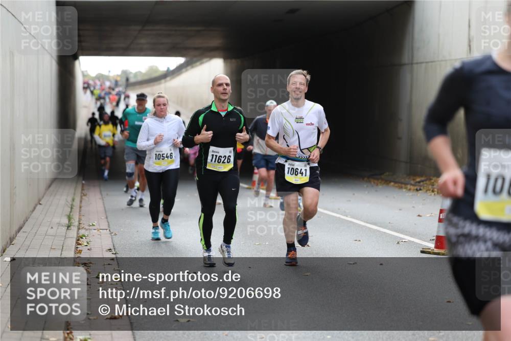 05.10.2025 - 20. swb-Marathon Bremen Michael Strokosch http://msf.ph/oto/9206698 05.10.2025 10:50:48 Laufen 10546, 11626, 10641, 10 meine-sportfotos.de