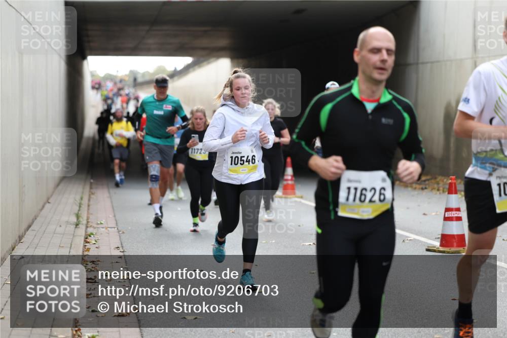 05.10.2025 - 20. swb-Marathon Bremen Michael Strokosch http://msf.ph/oto/9206703 05.10.2025 10:50:49 Laufen 11723, 10546, 11626, 10 meine-sportfotos.de