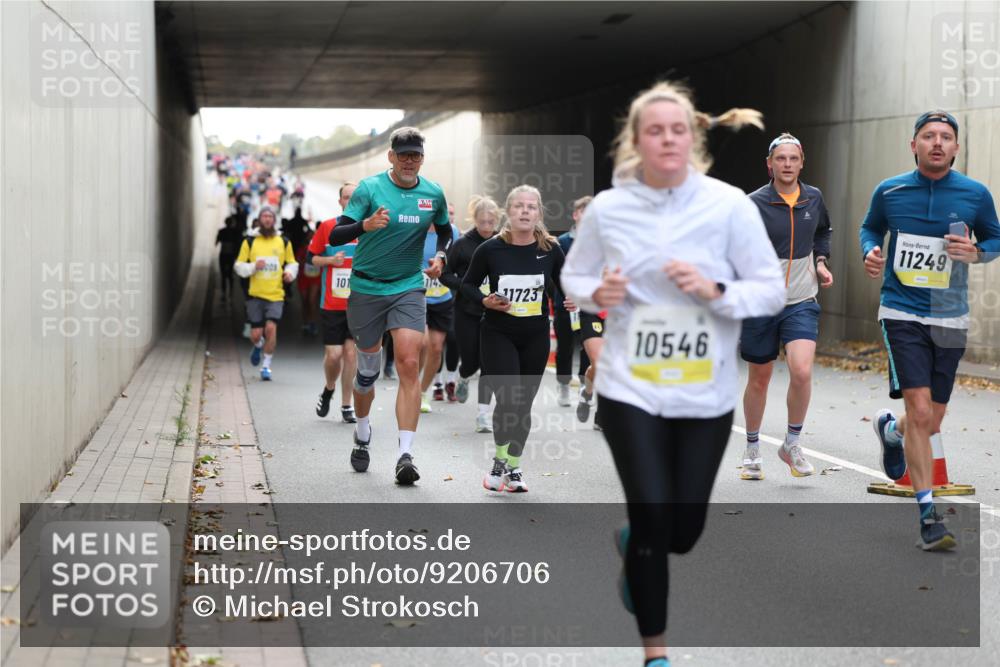05.10.2025 - 20. swb-Marathon Bremen Michael Strokosch http://msf.ph/oto/9206706 05.10.2025 10:50:51 Laufen 2008, 101, 1723, 10546, 11249 meine-sportfotos.de