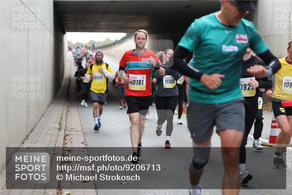 05.10.2025 - 20. swb-Marathon Bremen Michael Strokosch http://msf.ph/oto/9206713 05.10.2025 10:50:53 Laufen 0009, 10191, 11100, 092, 2, 106 meine-sportfotos.de
