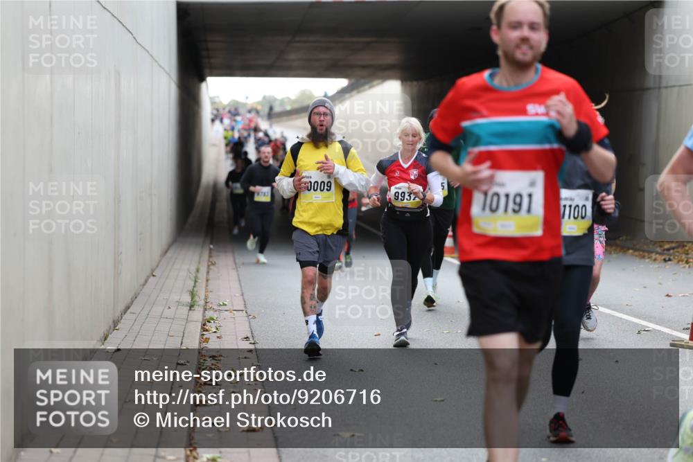 05.10.2025 - 20. swb-Marathon Bremen Michael Strokosch http://msf.ph/oto/9206716 05.10.2025 10:50:55 Laufen 743, 0009, 5, 9932, 10191, 100 meine-sportfotos.de