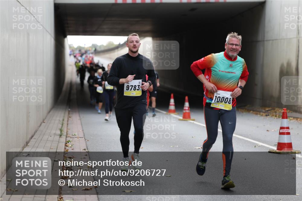 05.10.2025 - 20. swb-Marathon Bremen Michael Strokosch http://msf.ph/oto/9206727 05.10.2025 10:51:01 Laufen 20, 9783, 10008 meine-sportfotos.de