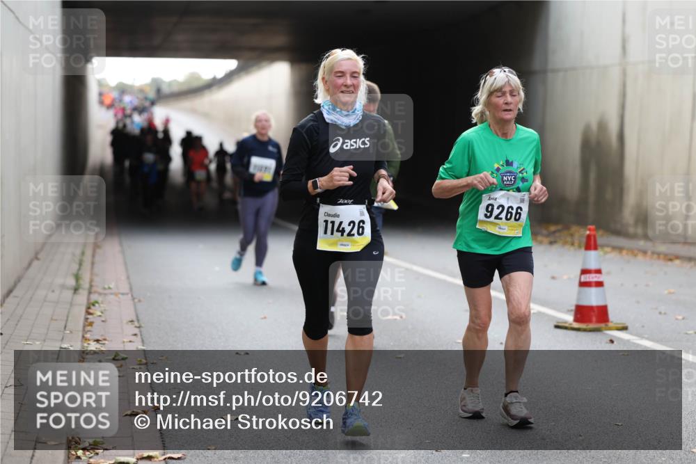 05.10.2025 - 20. swb-Marathon Bremen Michael Strokosch http://msf.ph/oto/9206742 05.10.2025 10:51:08 Laufen 11426, 9266 meine-sportfotos.de
