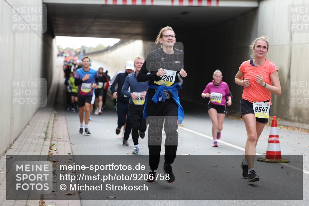 05.10.2025 - 20. swb-Marathon Bremen Michael Strokosch http://msf.ph/oto/9206758 05.10.2025 10:51:19 Laufen 10844, 5845, 260, 10397, 9547 meine-sportfotos.de