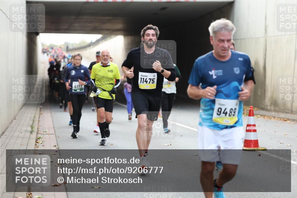05.10.2025 - 20. swb-Marathon Bremen Michael Strokosch http://msf.ph/oto/9206777 05.10.2025 10:51:26 Laufen 5172, 11475, 120, 9489 meine-sportfotos.de