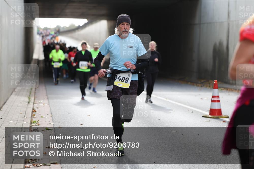 05.10.2025 - 20. swb-Marathon Bremen Michael Strokosch http://msf.ph/oto/9206783 05.10.2025 10:58:13 Laufen 9409 meine-sportfotos.de