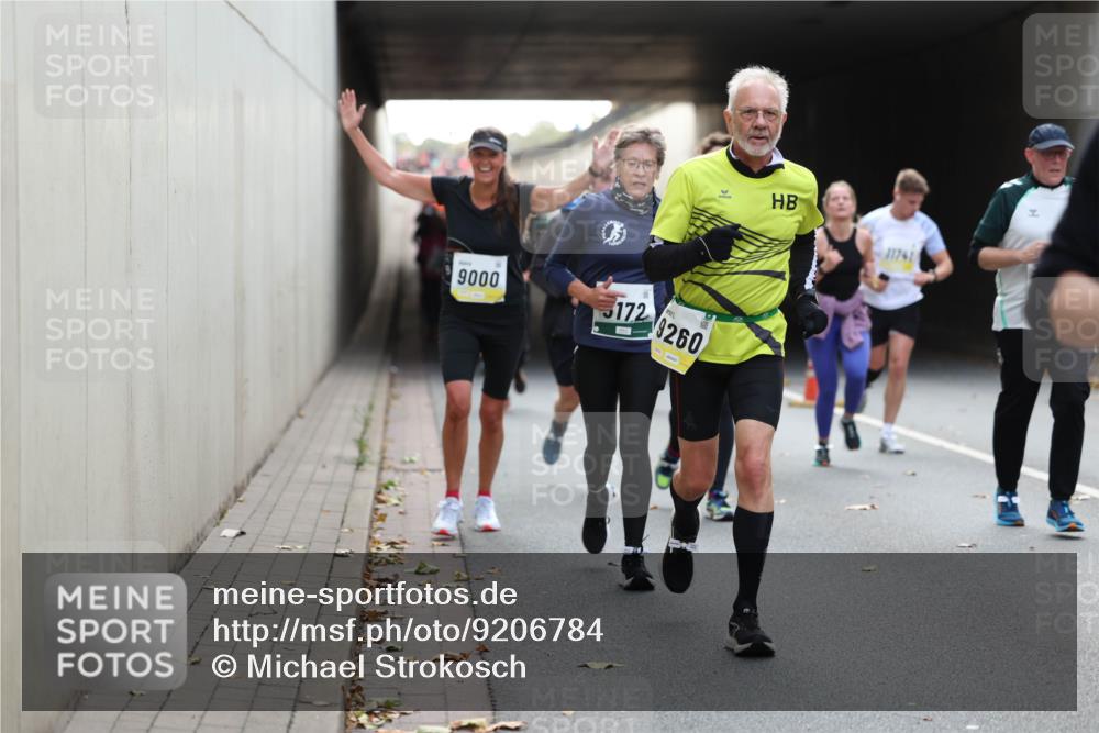 05.10.2025 - 20. swb-Marathon Bremen Michael Strokosch http://msf.ph/oto/9206784 05.10.2025 10:51:28 Laufen 9000, 172, 9260 meine-sportfotos.de