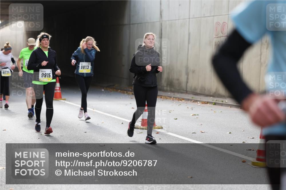 05.10.2025 - 20. swb-Marathon Bremen Michael Strokosch http://msf.ph/oto/9206787 05.10.2025 10:58:16 Laufen 9771, 9915, 9813, 00 meine-sportfotos.de
