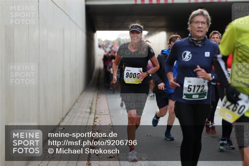 05.10.2025 - 20. swb-Marathon Bremen Michael Strokosch http://msf.ph/oto/9206796 05.10.2025 10:51:30 Laufen 900, 02531, 5172, 260 meine-sportfotos.de