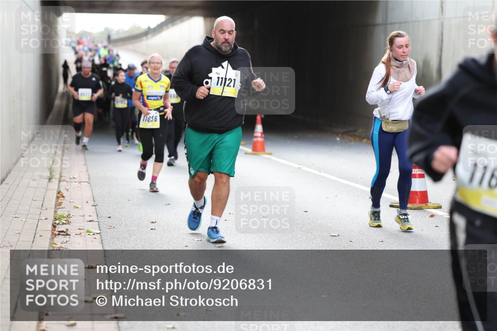 05.10.2025 - 20. swb-Marathon Bremen Michael Strokosch http://msf.ph/oto/9206831 05.10.2025 10:58:25 Laufen 17636, 11121, 116 meine-sportfotos.de