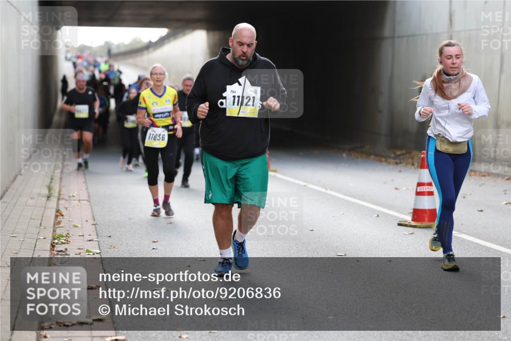 05.10.2025 - 20. swb-Marathon Bremen Michael Strokosch http://msf.ph/oto/9206836 05.10.2025 10:58:26 Laufen 11121, 11636 meine-sportfotos.de
