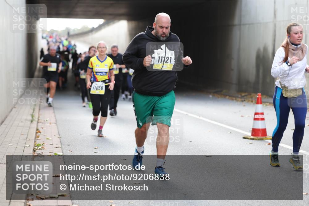 05.10.2025 - 20. swb-Marathon Bremen Michael Strokosch http://msf.ph/oto/9206838 05.10.2025 10:58:26 Laufen 11656, 11121 meine-sportfotos.de