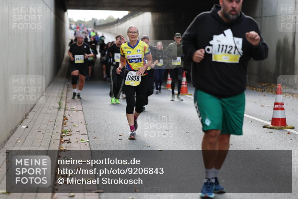 05.10.2025 - 20. swb-Marathon Bremen Michael Strokosch http://msf.ph/oto/9206843 05.10.2025 10:58:27 Laufen 114, 9927, 11636, 11077, 11127 meine-sportfotos.de