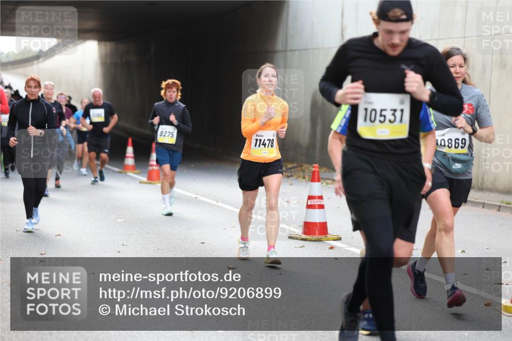 05.10.2025 - 20. swb-Marathon Bremen Michael Strokosch http://msf.ph/oto/9206899 05.10.2025 10:58:38 Laufen 9275, 11478, 10531, 10869 meine-sportfotos.de