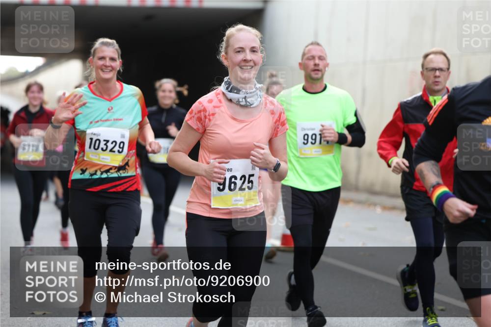 05.10.2025 - 20. swb-Marathon Bremen Michael Strokosch http://msf.ph/oto/9206900 05.10.2025 10:52:04 Laufen 719, 10329, 9625, 991 meine-sportfotos.de