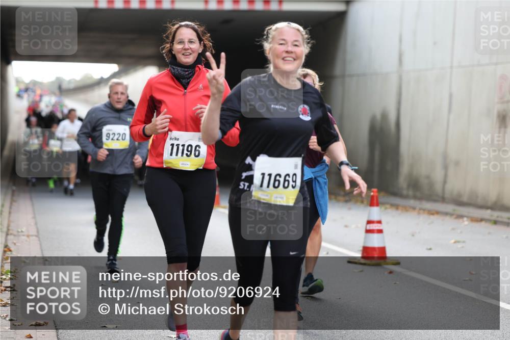 05.10.2025 - 20. swb-Marathon Bremen Michael Strokosch http://msf.ph/oto/9206924 05.10.2025 10:58:44 Laufen 9220, 11196, 11669 meine-sportfotos.de