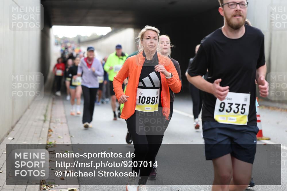 05.10.2025 - 20. swb-Marathon Bremen Michael Strokosch http://msf.ph/oto/9207014 05.10.2025 10:59:03 Laufen 10891, 9335 meine-sportfotos.de