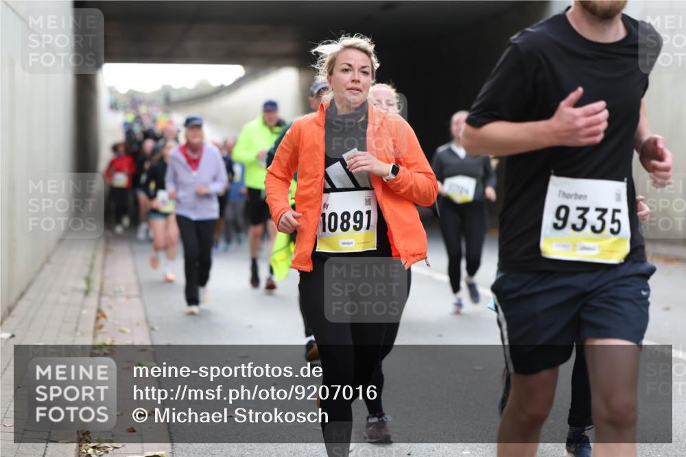 05.10.2025 - 20. swb-Marathon Bremen Michael Strokosch http://msf.ph/oto/9207016 05.10.2025 10:59:03 Laufen 10891, 9335 meine-sportfotos.de