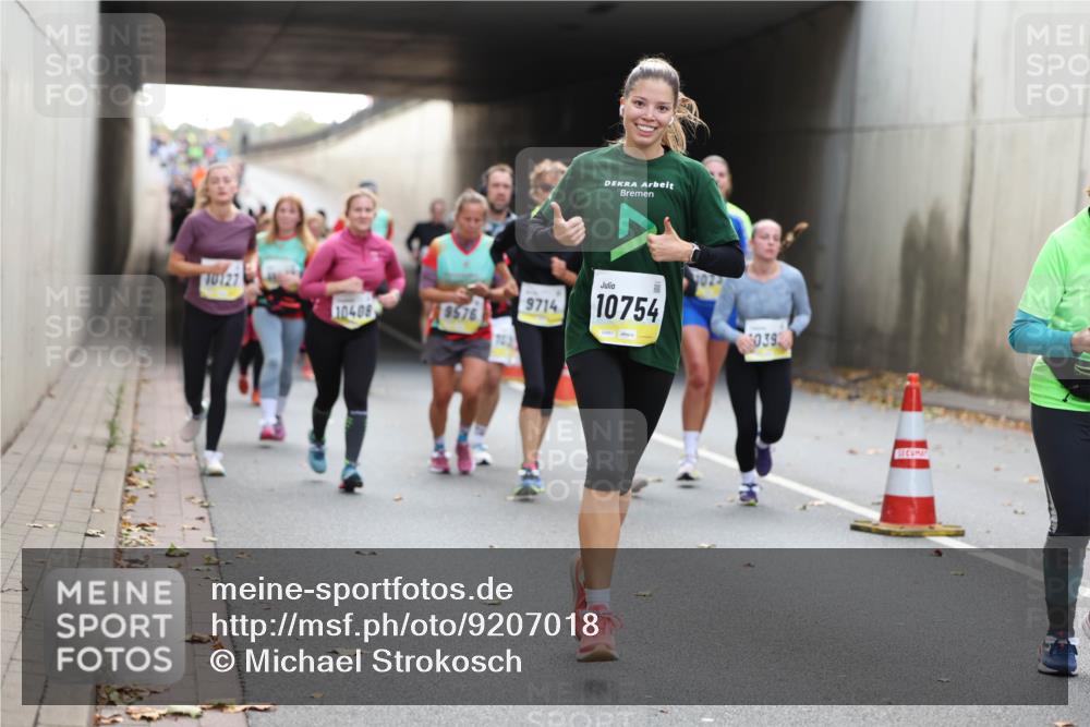05.10.2025 - 20. swb-Marathon Bremen Michael Strokosch http://msf.ph/oto/9207018 05.10.2025 10:52:32 Laufen 10408, 9714, 10754, 50392 meine-sportfotos.de