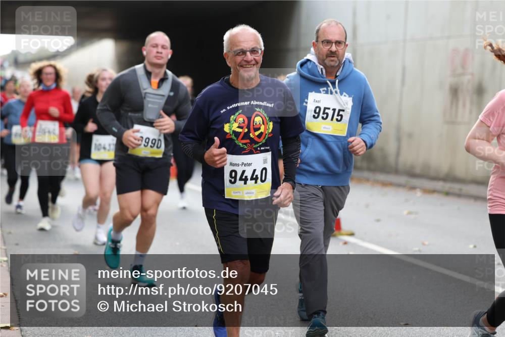 05.10.2025 - 20. swb-Marathon Bremen Michael Strokosch http://msf.ph/oto/9207045 05.10.2025 10:59:10 Laufen 10437, 990, 20, 9, 201, 9440, 02470, 9515 meine-sportfotos.de